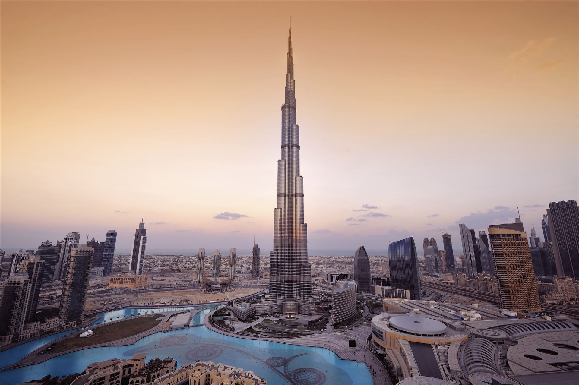 Burj Khalifa bei Sonnenuntergang