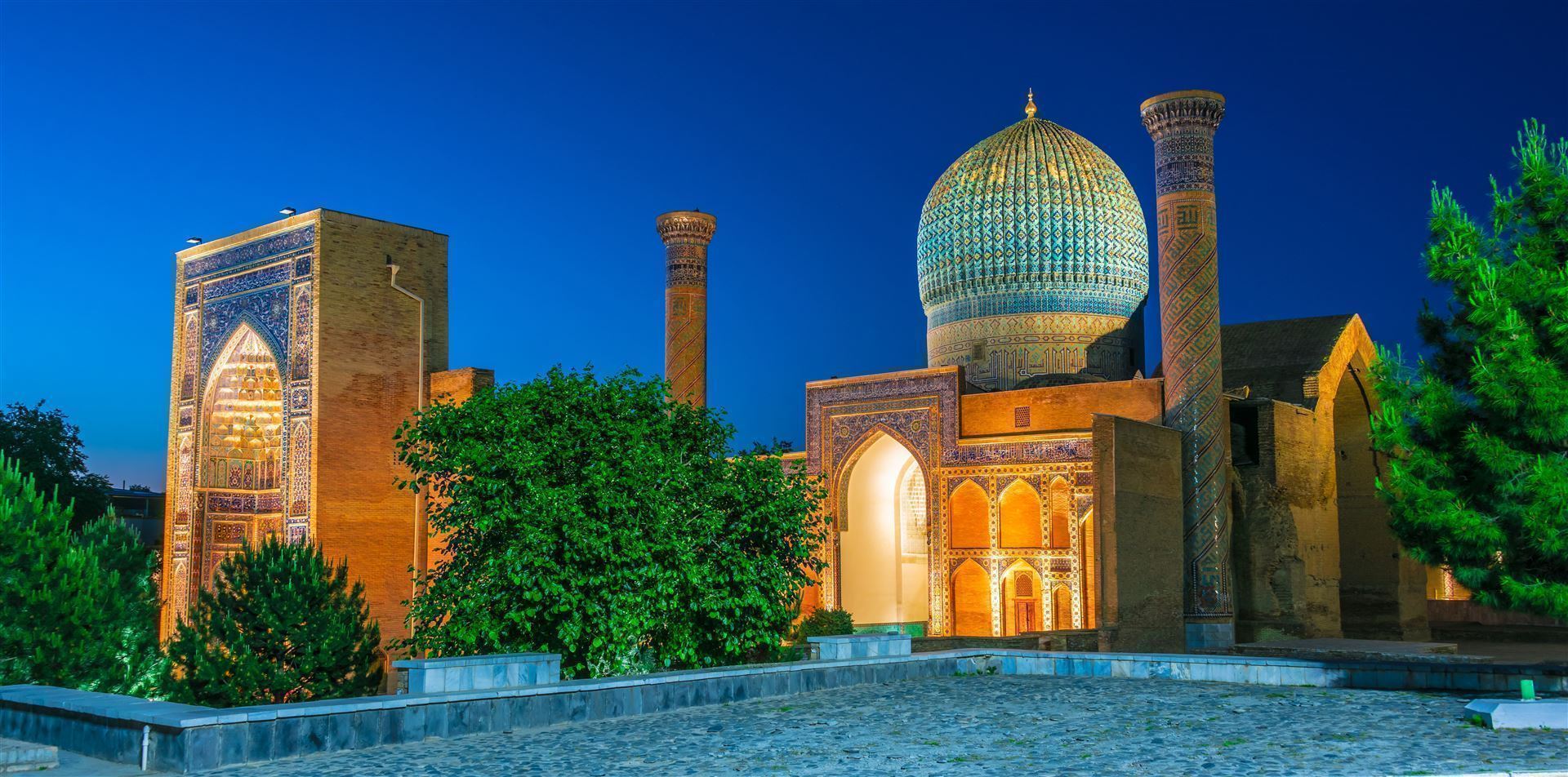 Guri Amir Mausoleum bei Nacht