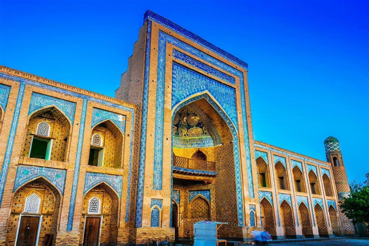 Mausoleum of pahlavan mahmud hi-res stock photography and images - Alamy