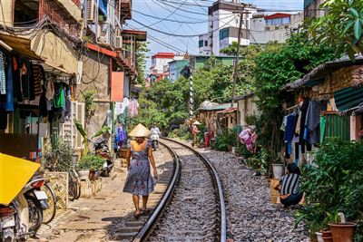 {image.media_title -> f:transform.html())} {image.copyright -> f:transform.html())}