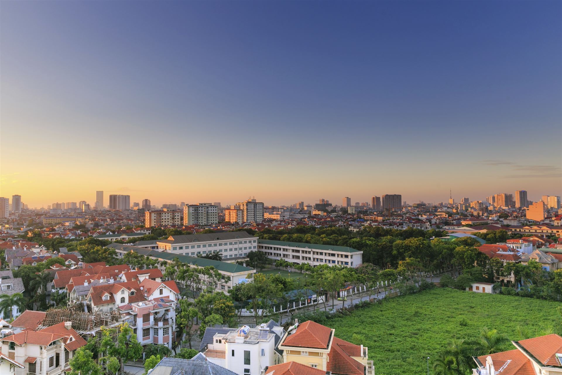 Sonnenuntergang über Hanoi