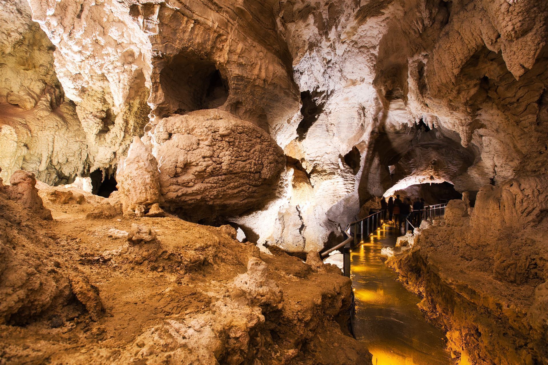 Ruakuri Höhle