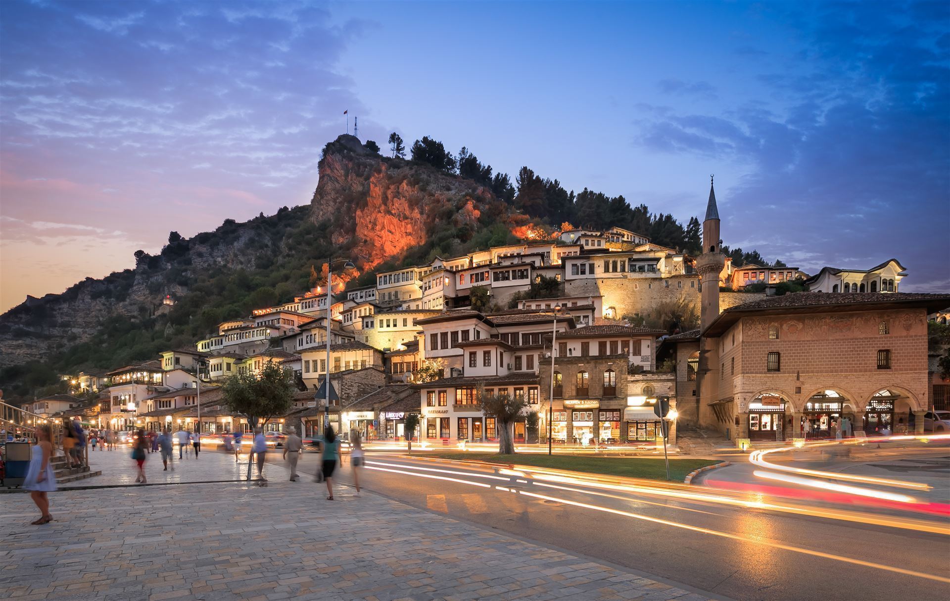 Berat bei Nacht