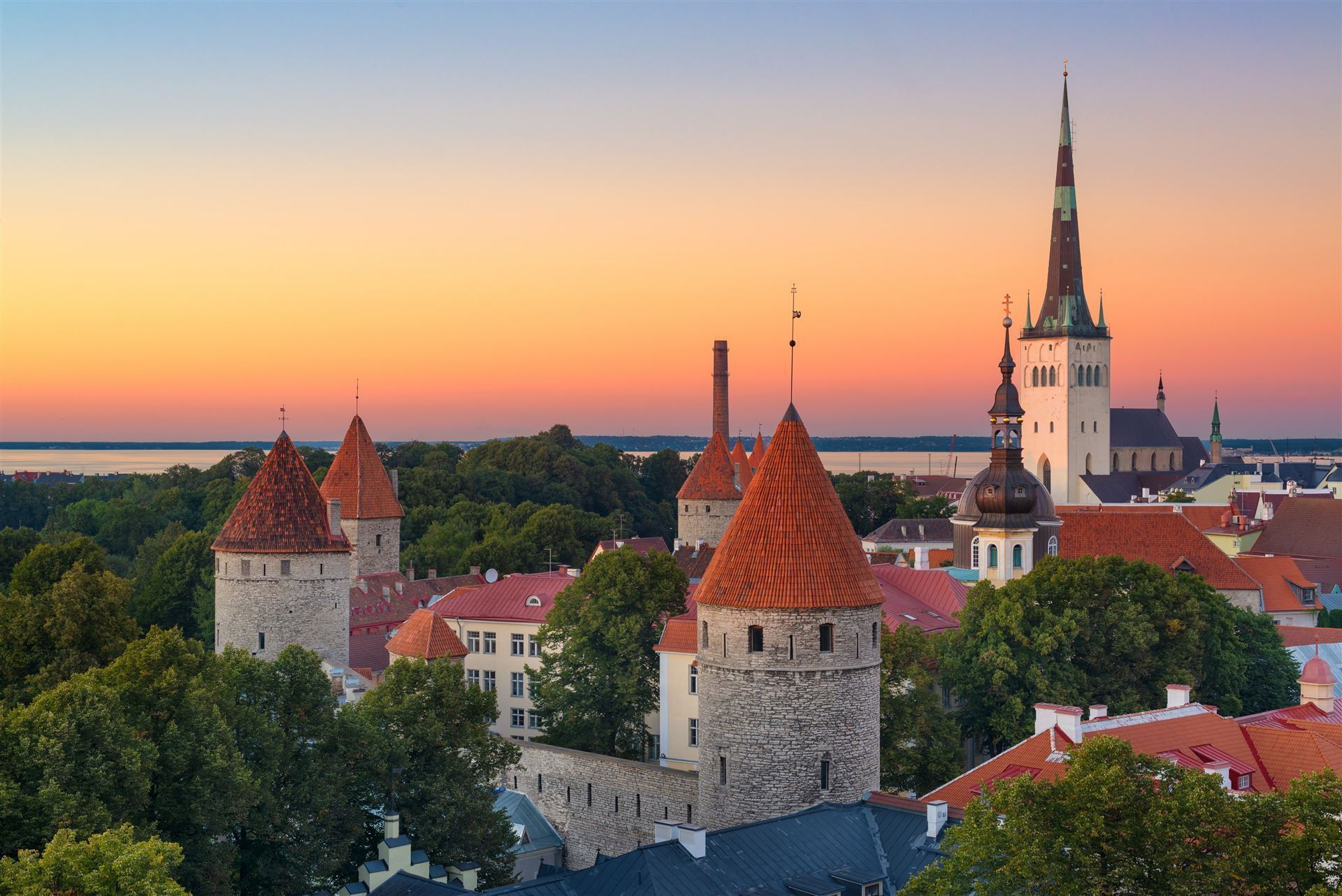 Tallinn bei Sonnenuntergang