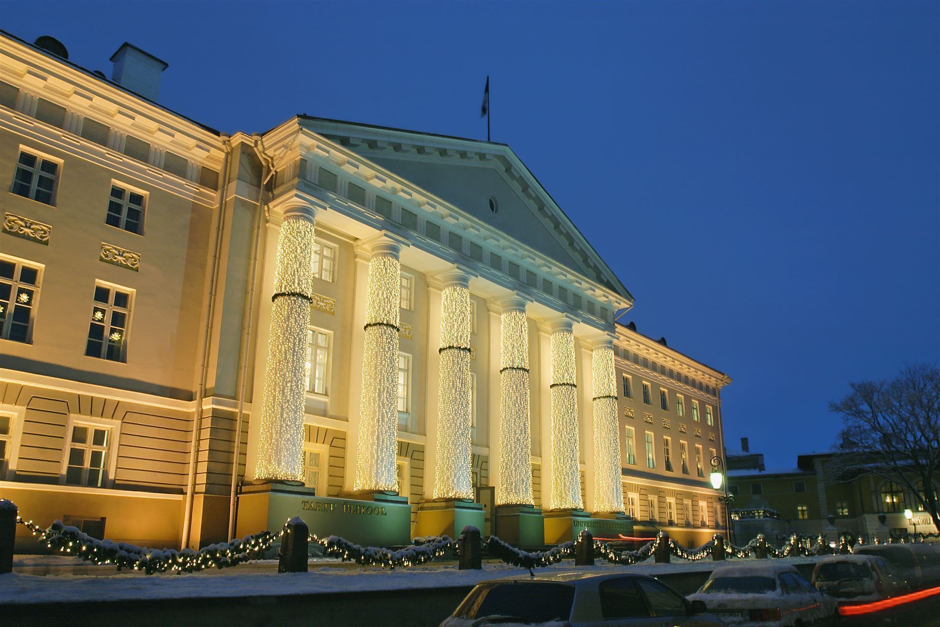 Universität