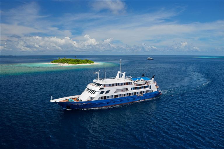 Malediven - Inselhüpfen auf den Malediven © by DIAMIR Erlebnisreisen GmbH