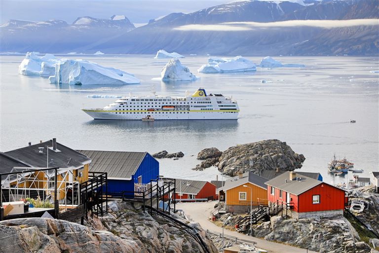 Schiffsreise Grönland intensiv mit MS Hamburg OCEANLINER PICTURES BY OLIVER ASMUSSEN
