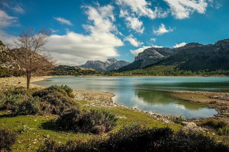 Steilküsten und Traumbuchten rund um Puerto Sóller © by Wikinger Reisen GmbH