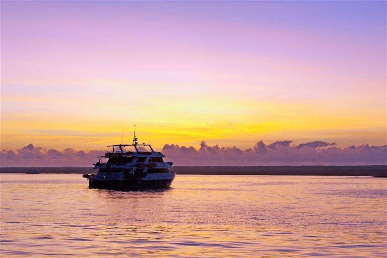 Ecuador und Galápagos mit Exklusiv-Charter ©pilesasmiles/istock