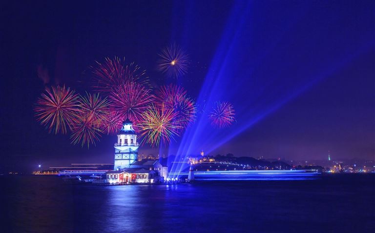 Silvester in Istanbul ©serts/istock