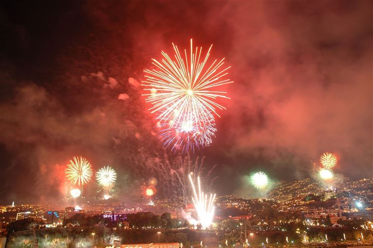 Silvester auf Madeira ©djmorgan/istock
