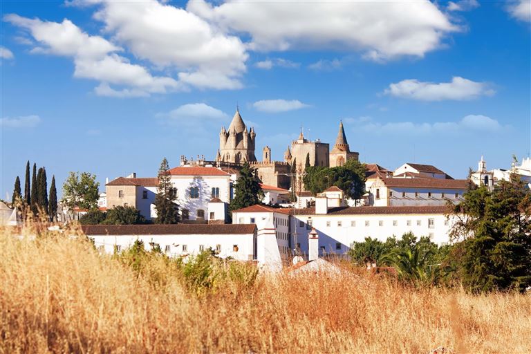 Von Nordportugal an die Algarve in Boutique-Hotels ©mmeee/istock