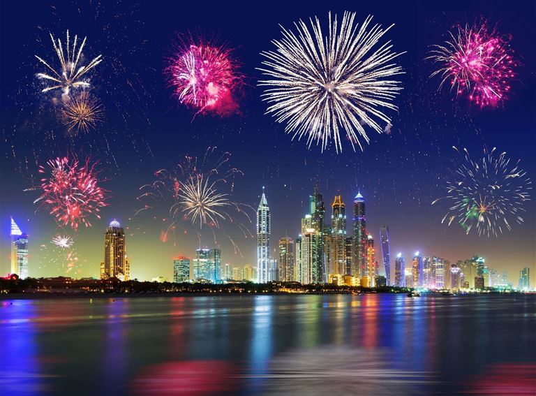 Silvester in der Supercity Dubai ©Patryk_Kosmider/istock