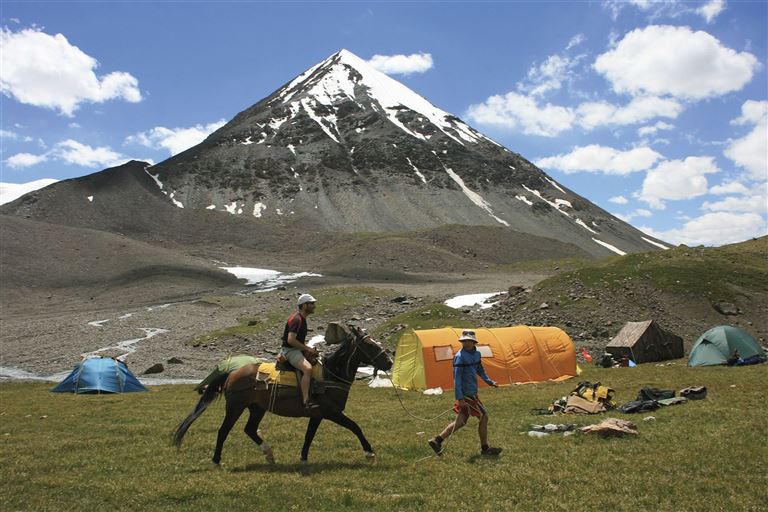 Zwischen Issyk Kul und Tienschan © by DIAMIR Erlebnisreisen GmbH