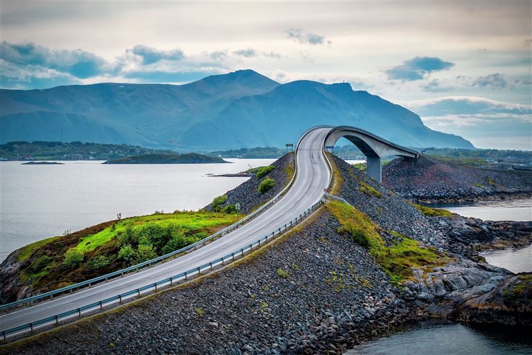 Reizvolles Norwegen ©Volodymyr Shevchuk/adobestock