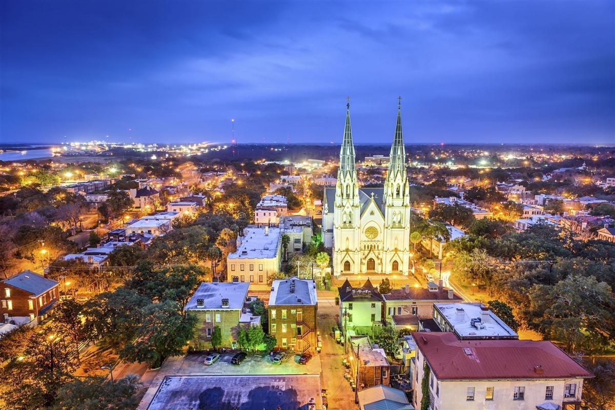 Abendliches Stadtpanorama in Savannah