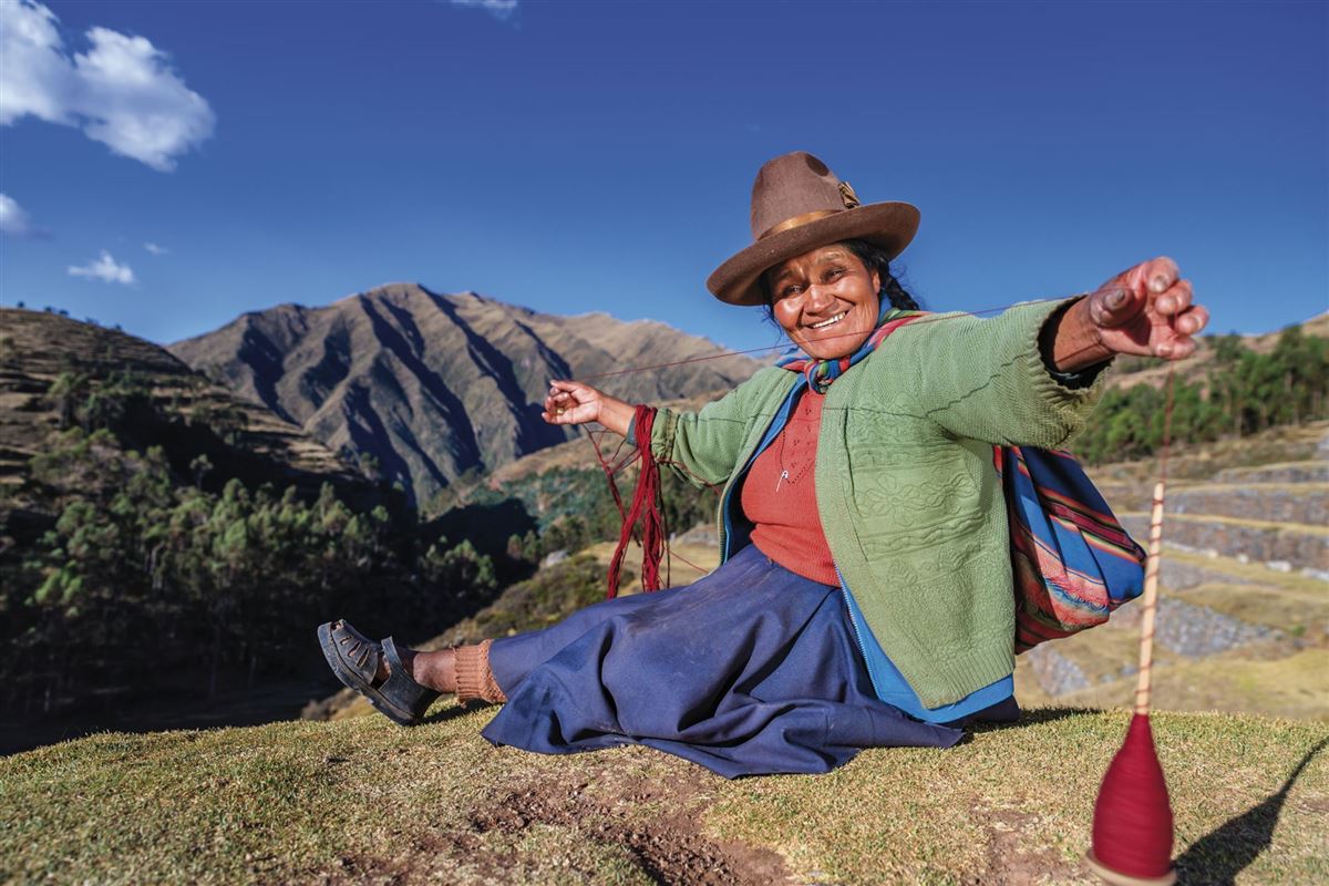 Quechua-Frau im Hochland