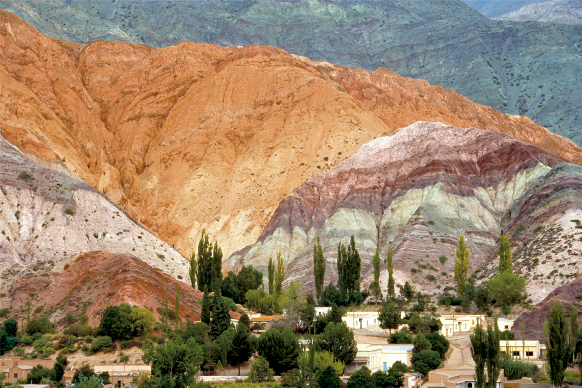 Der Berg der sieben Farben bei Purmamarca, Provinz Jujuy