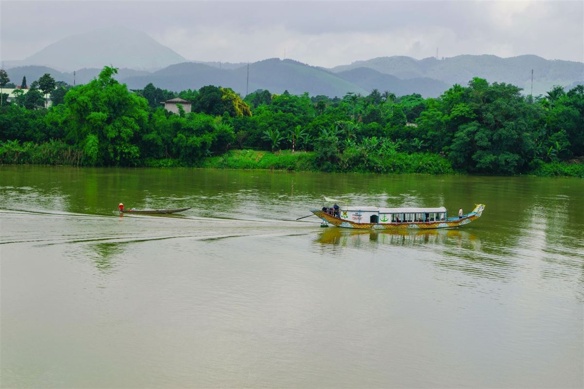 Boot am Parfümfluss (Song Huong) in der Nähe von Hue