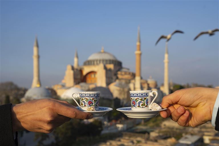 Auf den Spuren von Achilles & Apollon  ©Raul C/istock