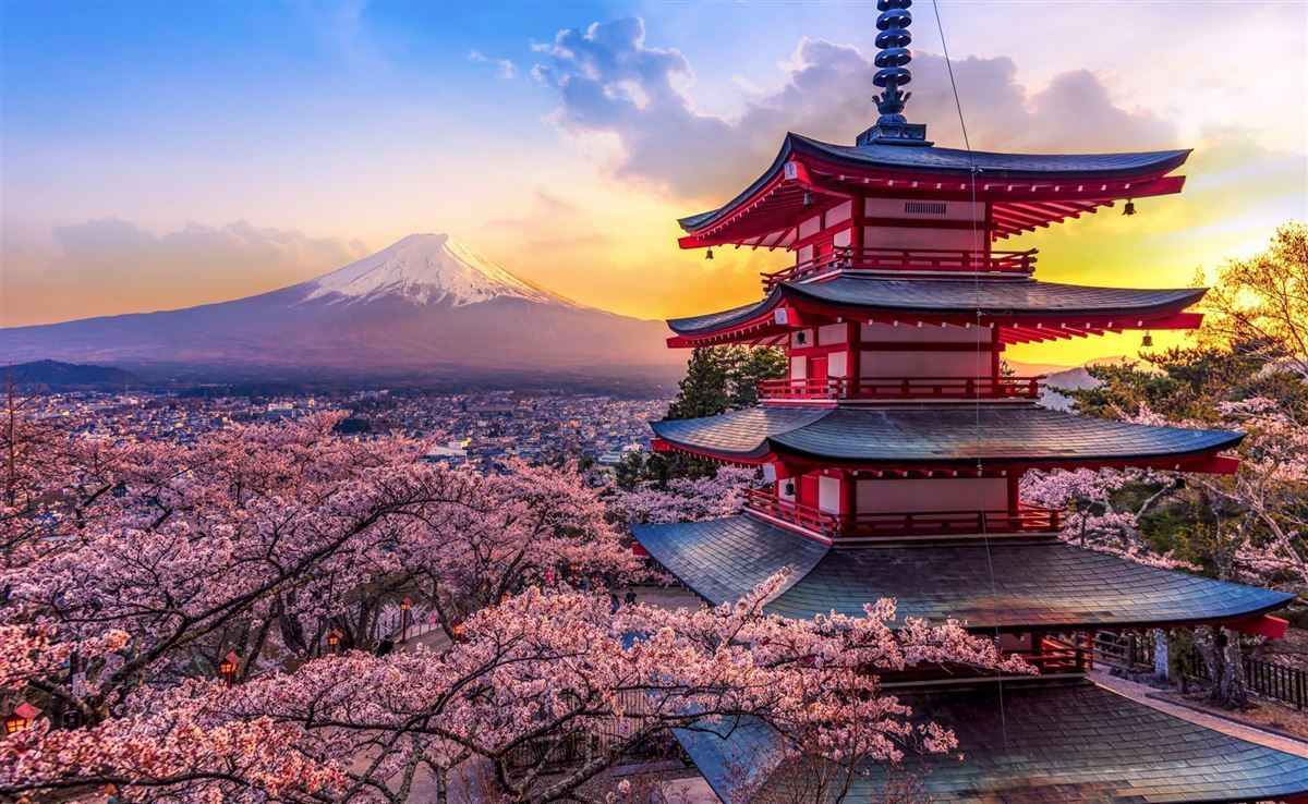 Aussicht auf den Berg Fuji und die Chureito Pagode