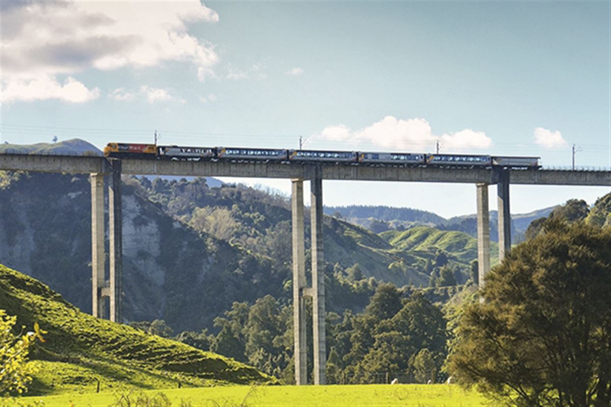 Der NORTHERN EXPLORER auf seiner Fahrt nach Norden