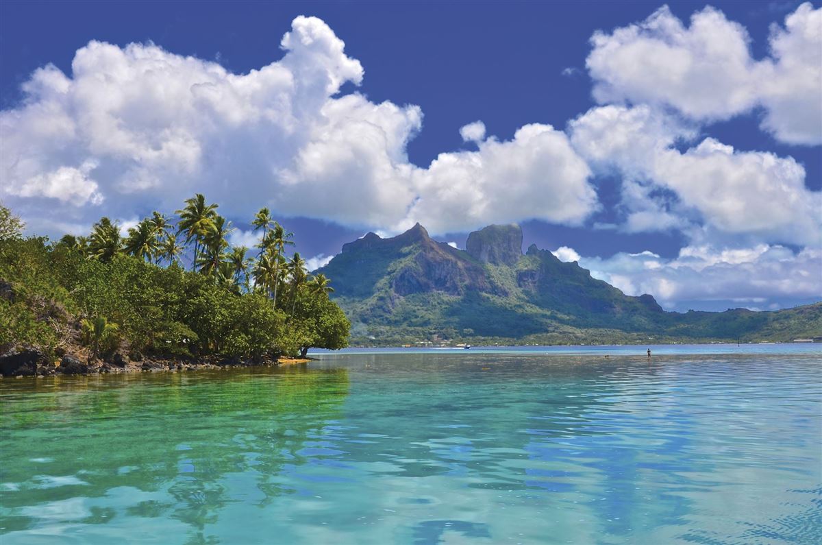 Blick von der Lagune auf den Otemanu, Bora Bora