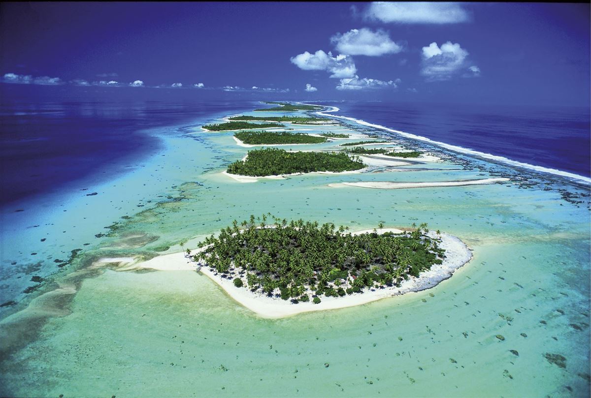 Anflug auf das Atoll Rangiroa