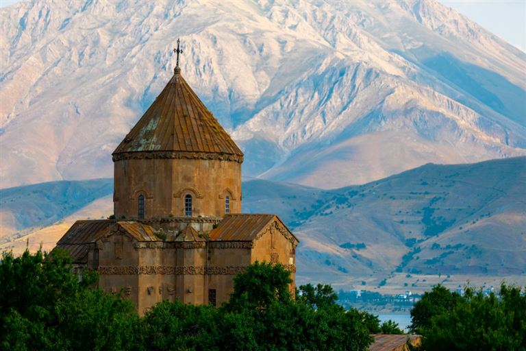 Tor zum Orient ©Tarik GOK /adobestock