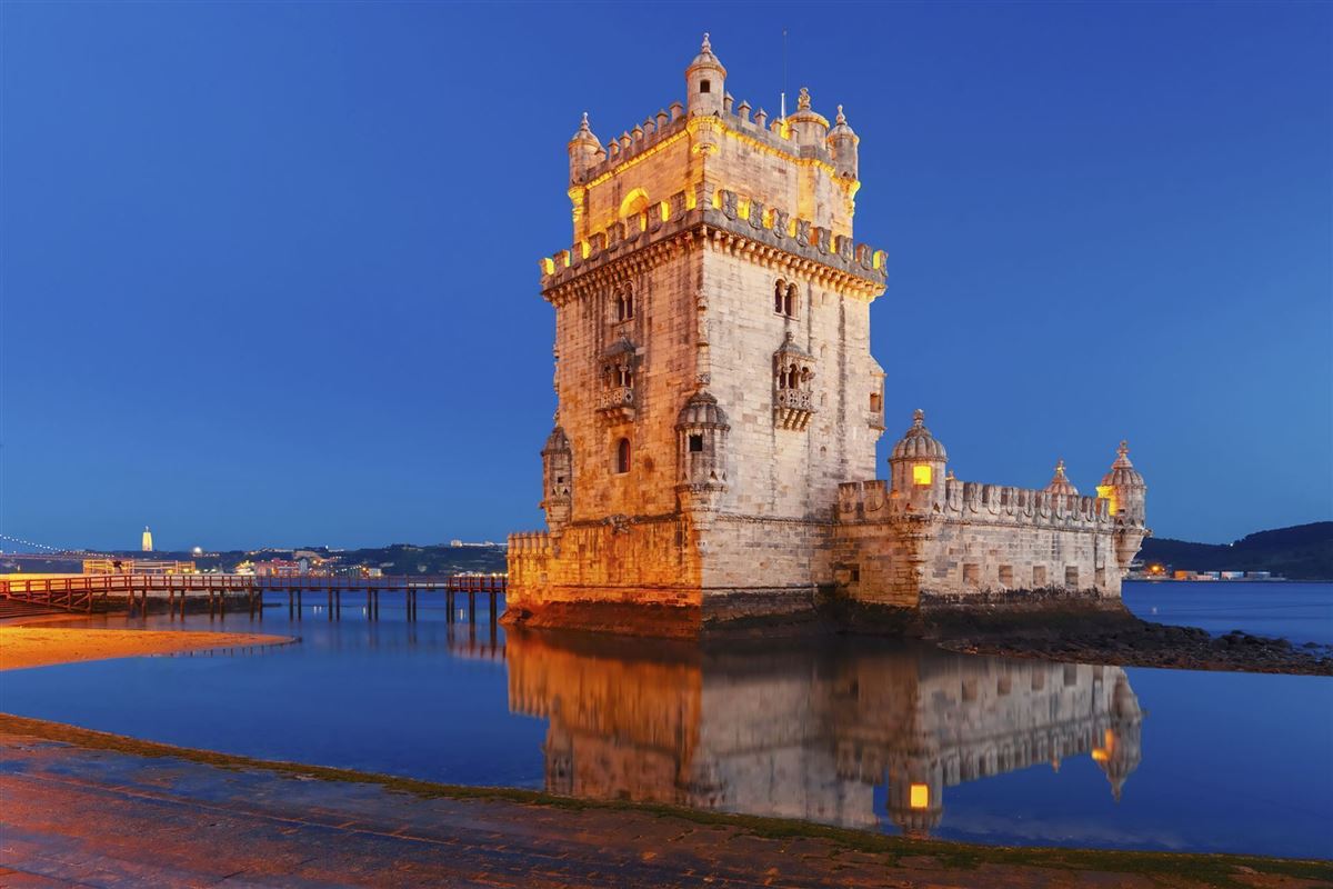 Belemturm am Ufer des Flusses Tejo in Lissabon