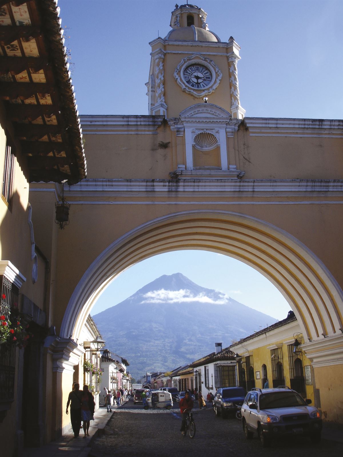 Antigua mit dem Vulkan Agua