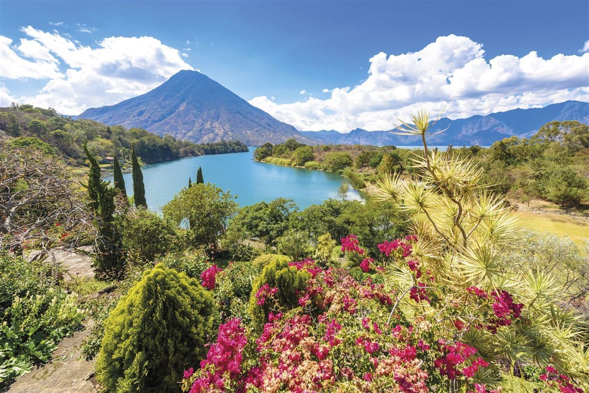 Am Aitilán-See in Guatemala