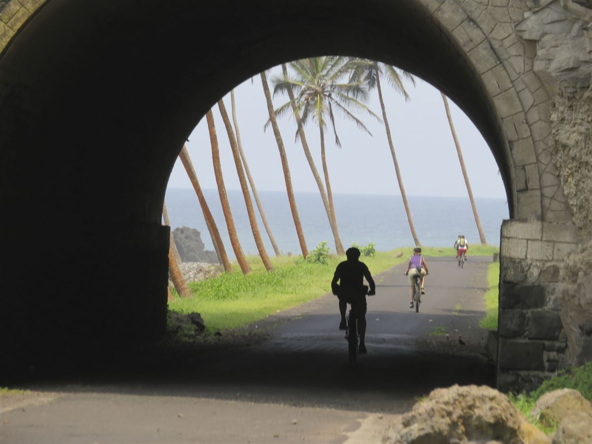 Mt dem Fahrrad unterwegs in Sao Tomé
