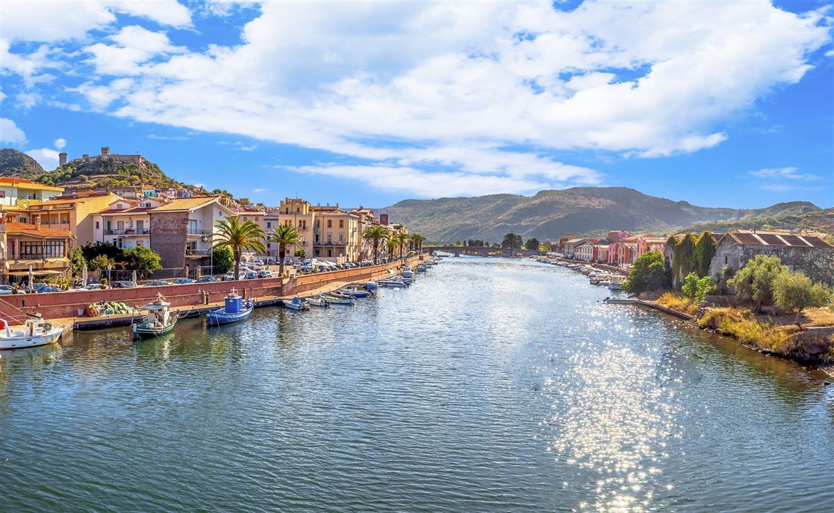 Bosa am Fluss Temo