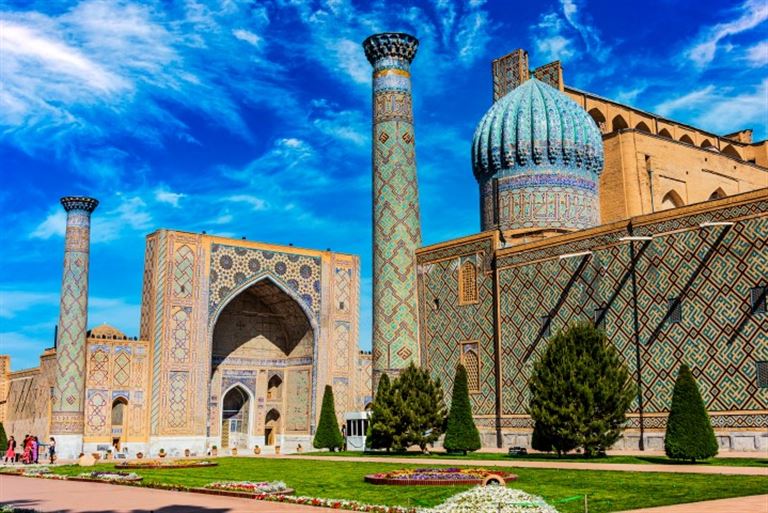 Usbekistan in der Mini-Gruppe ©monticellllo /adobestock