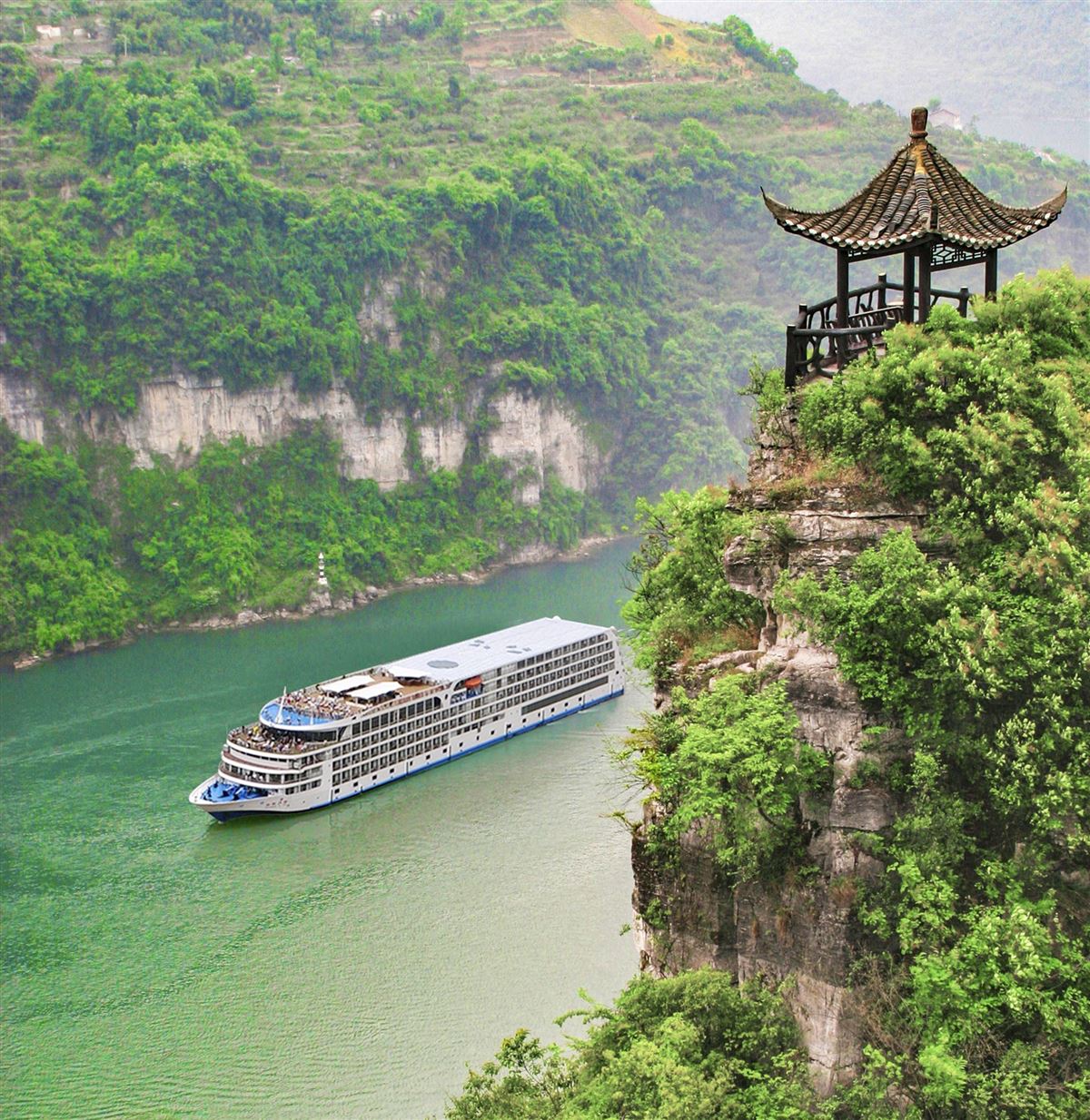 Komfort-Kreuzfahrtschiff auf dem Yangtze-Fluss