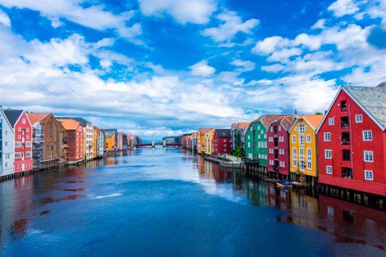 Kultur und Natur mit dem Postschiff – Rundreise