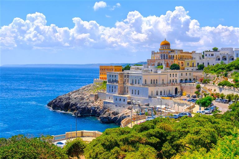 Amalfi, Apulien & Kalabrien ©LucaLorenzelli/istock