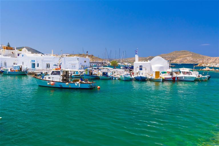 Kykladen-Inselhüpfen: Santorin,Mykonos,Paros,Naxos @  jsk12/adobestock