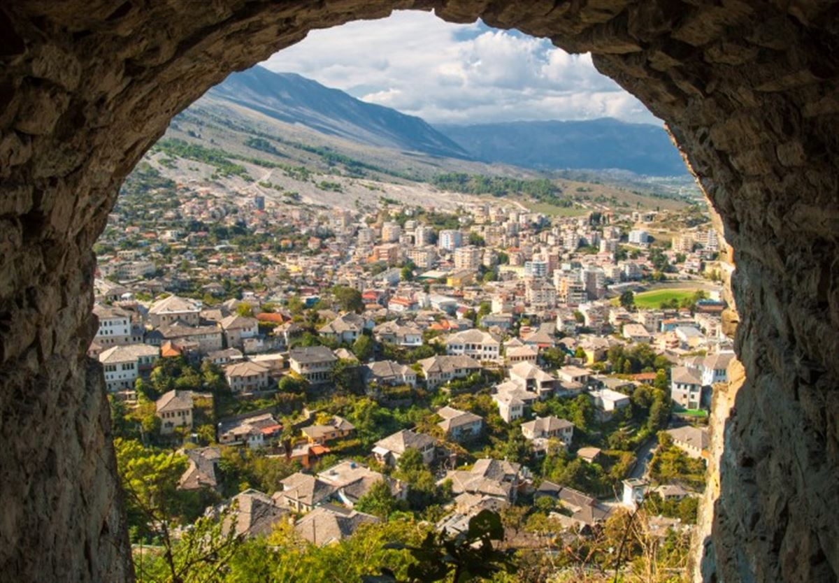 Albanien