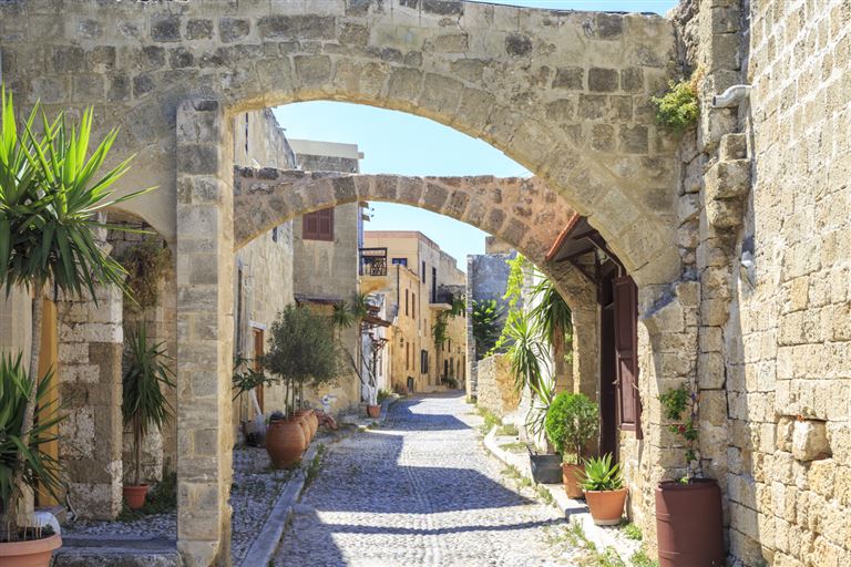 Wandern & Kultur auf Rhodos ©Muratani/istock