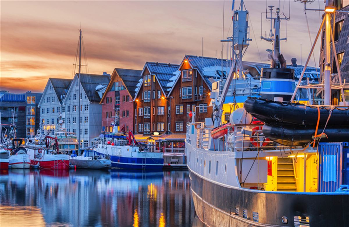 Hafen von Tromsø im Winter