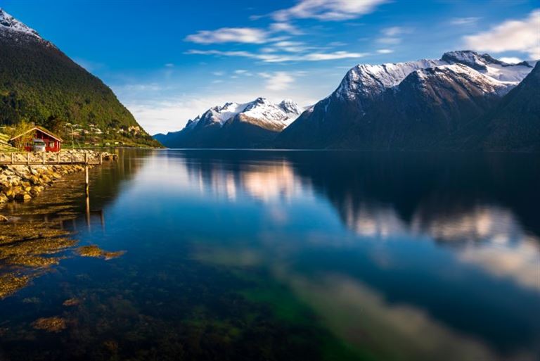 Facettenreiches Norwegen mit Hurtigruten @ fruttuoso  /adobestock