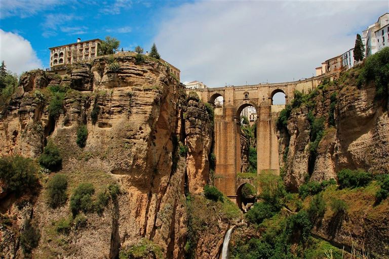 Maurische Paläste & mediterranem Lebensgefühl © by Berge & Meer Touristik GmbH