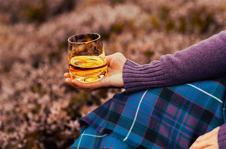 Whiskytour - Isle of Islay und die Küste ©Peter Burnett/istock
