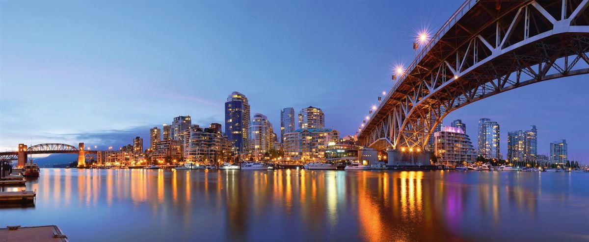 Granville Bridge und Downtown Vancouver
