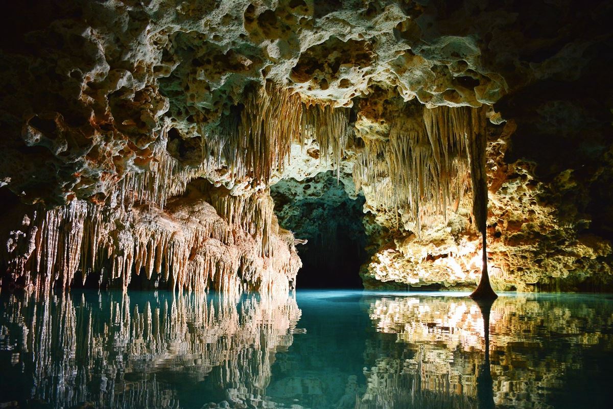 Höhle in Belize