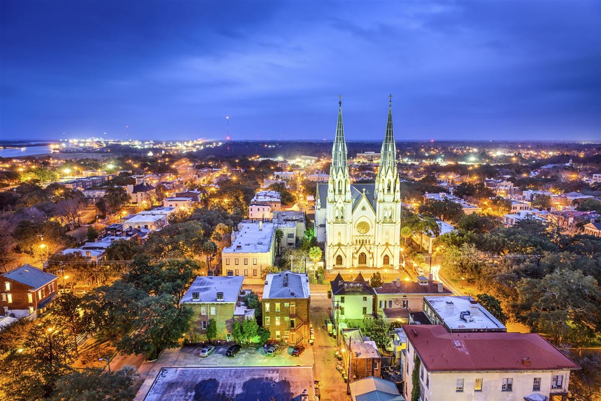Abendliches Stadtpanorama in Savannah