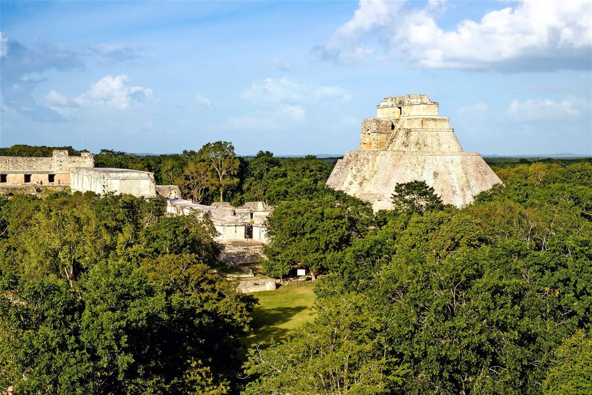 Ausgrabungsstätte Uxmal mit Pyramiden