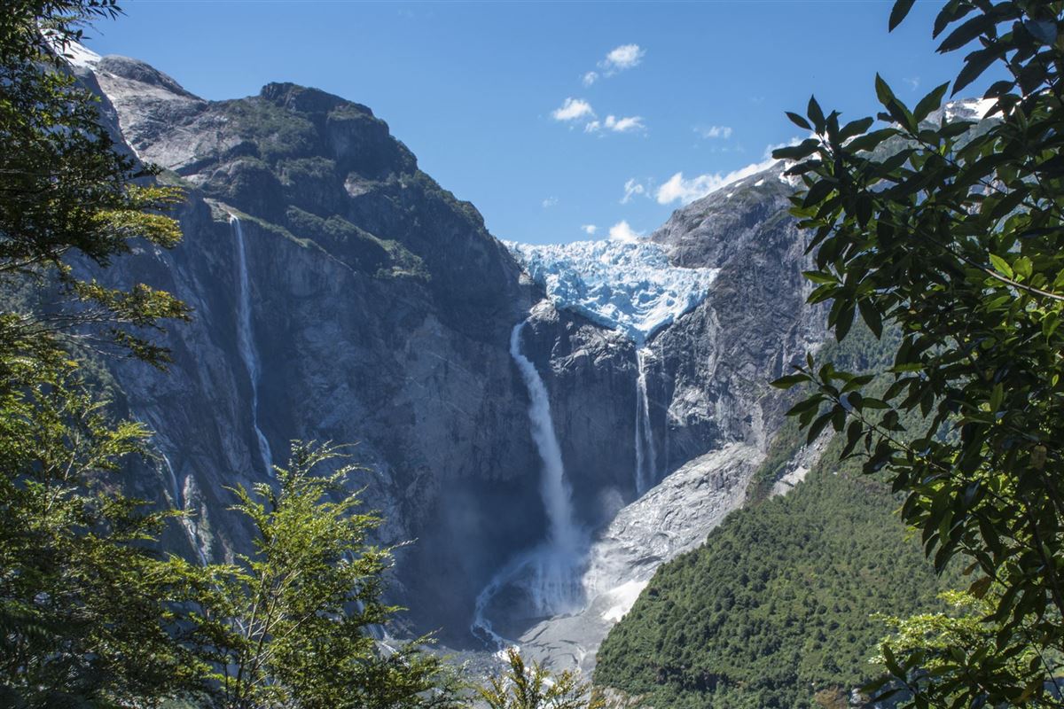 Der "Hängende Gletscher" im Queulat Nationalpark